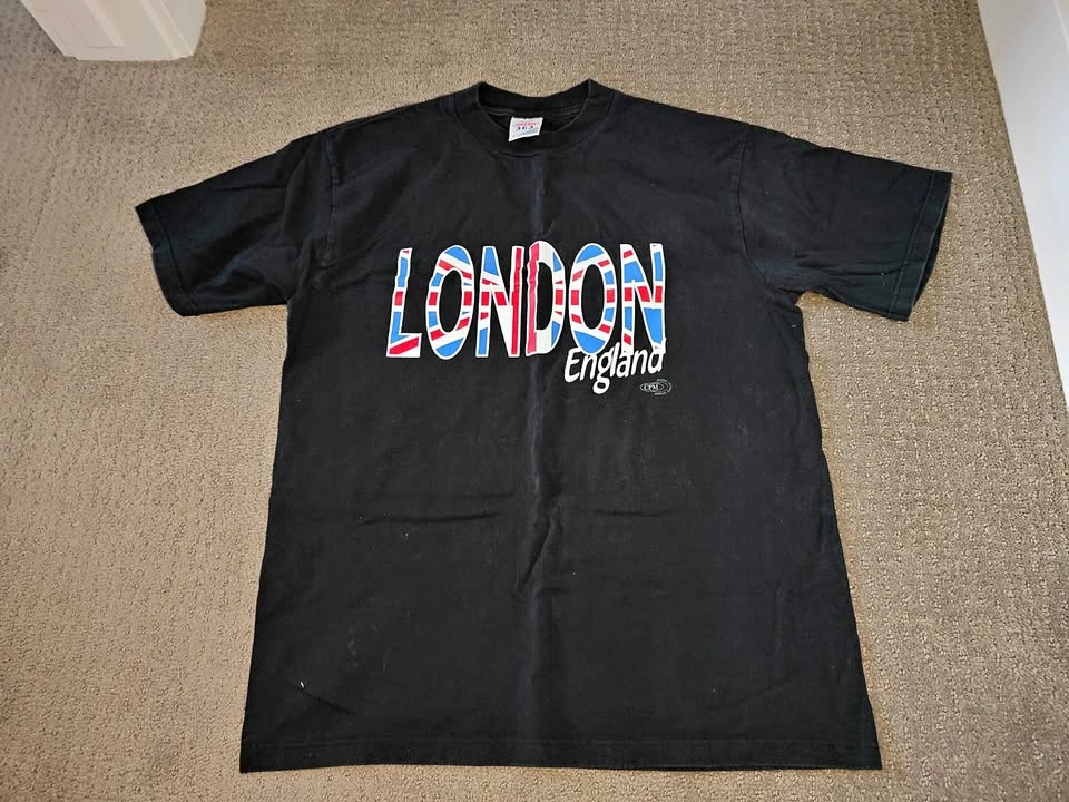London England T-Shirt - Size: Small - Cotton