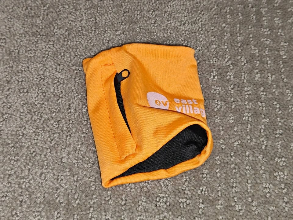 Wrist Wallet / Sports Purse / Wristband with Zipper Pocket