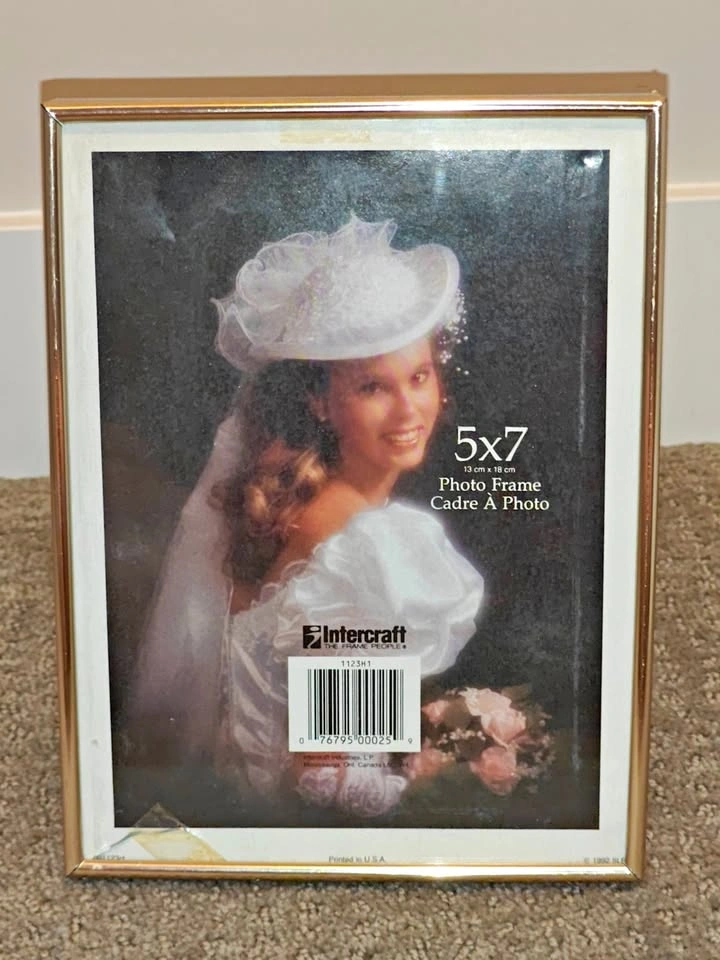 Intercraft Brass/Gold Tone Metal Picture Photo Frame 5x7