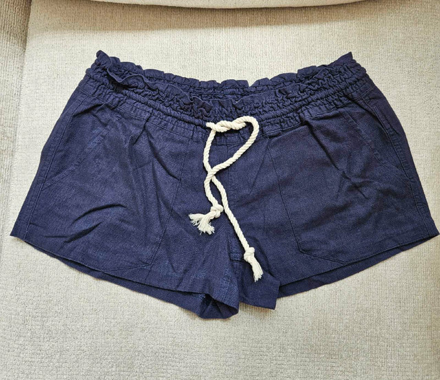 New With Tags! Navy Blue Roxy Linen Shorts