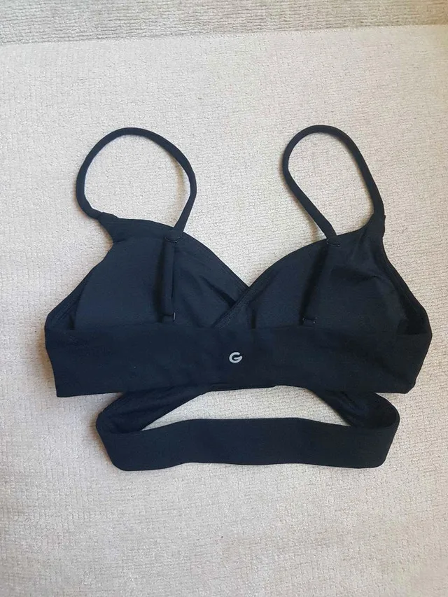 NEW! Black Wrap Around V Cut Sports Bra image indicator(4)