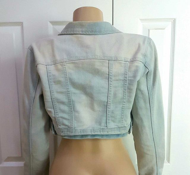 Like New! Cropped Light Blue Denim Jacket - photo 2