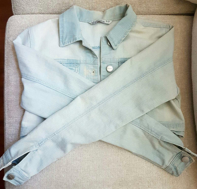 Like New! Cropped Light Blue Denim Jacket - photo 3