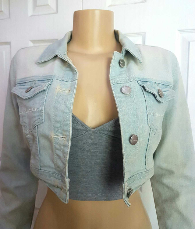 Like New! Cropped Light Blue Denim Jacket - photo 4