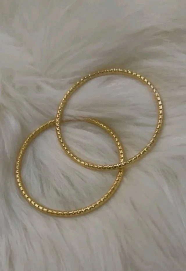 Brand New Gold Stainless Steel Bangle image indicator(2)
