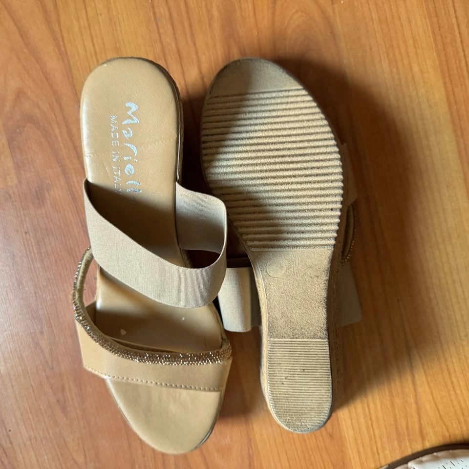 Beautiful beige/tan wedge sandals - photo 2