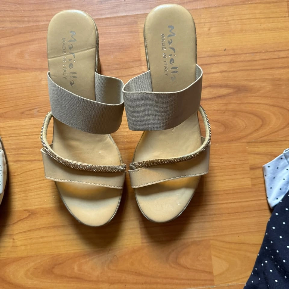 Beautiful beige/tan wedge sandals - photo 3