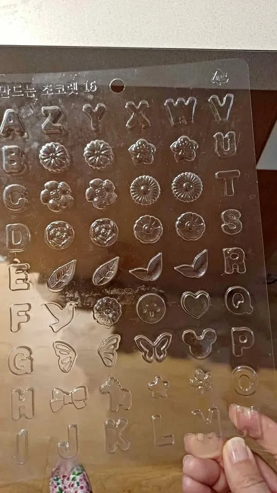 Chocolate mold thumbnail