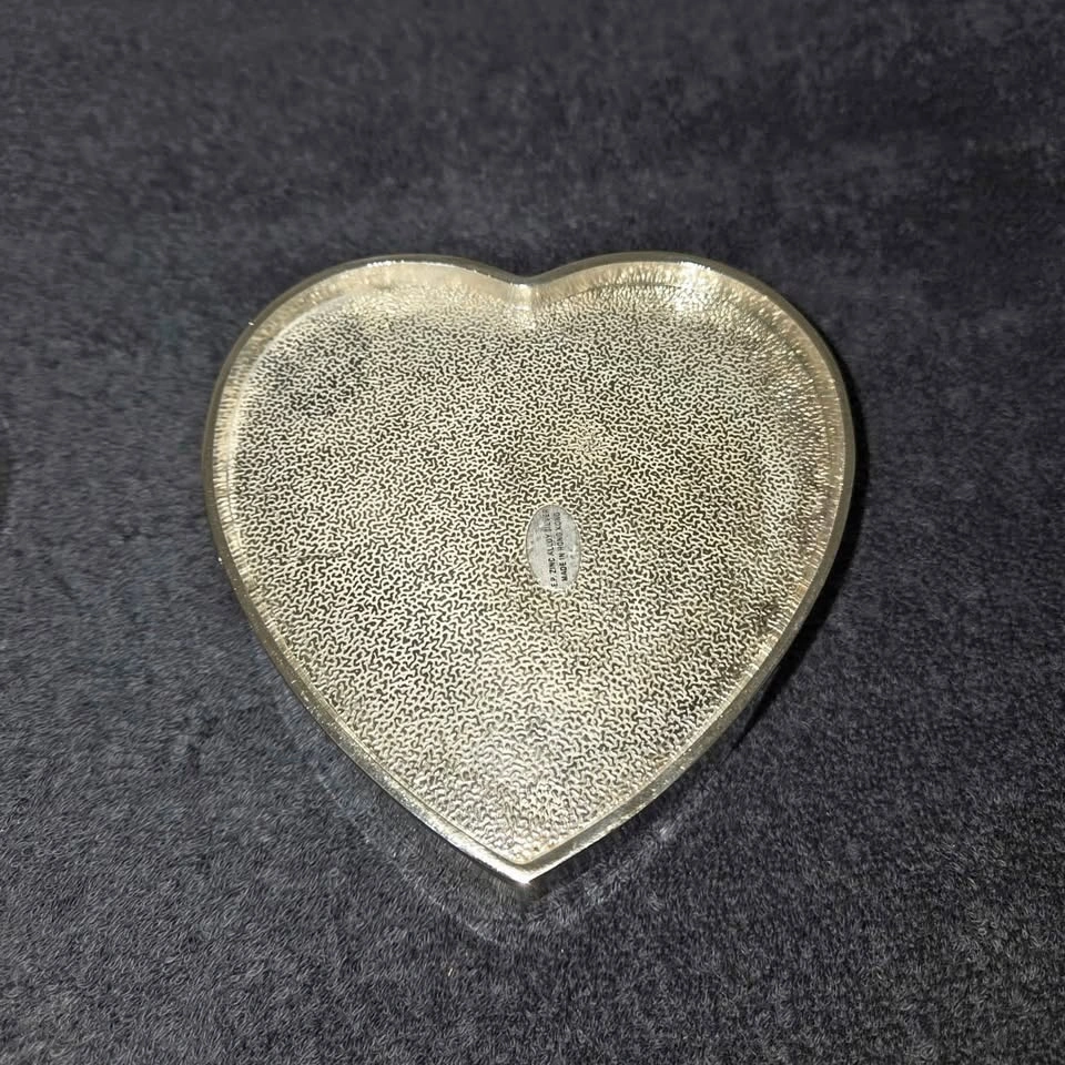 Vintage Silver-Plated Heart Trinket Box w/ Gold Bow - photo 3