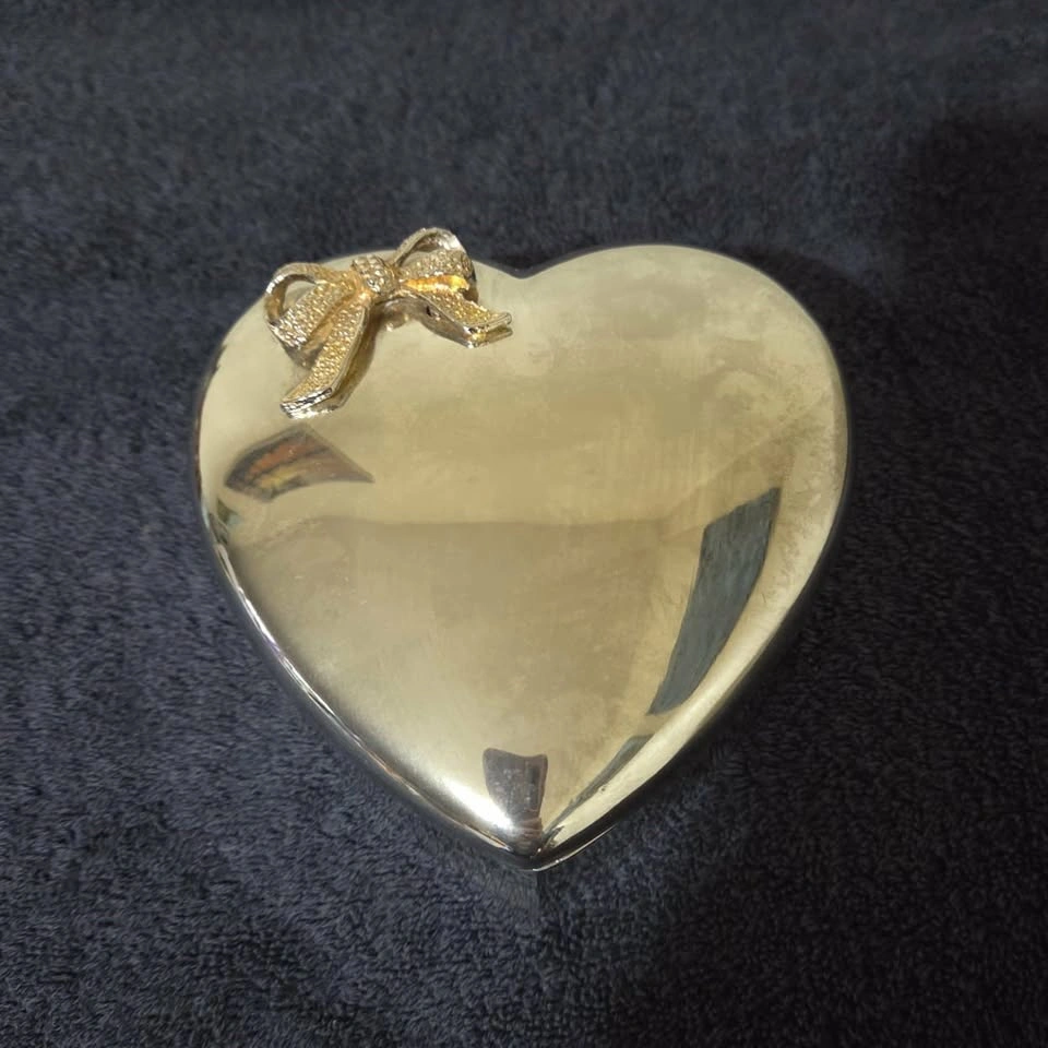 Vintage Silver-Plated Heart Trinket Box w/ Gold Bow - photo 4