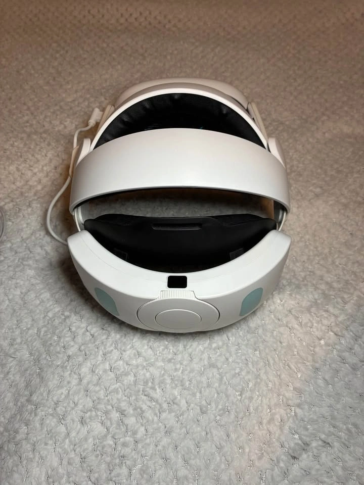Meta Quest 3 128GB + Battery Head Strap + Controllers - photo 5