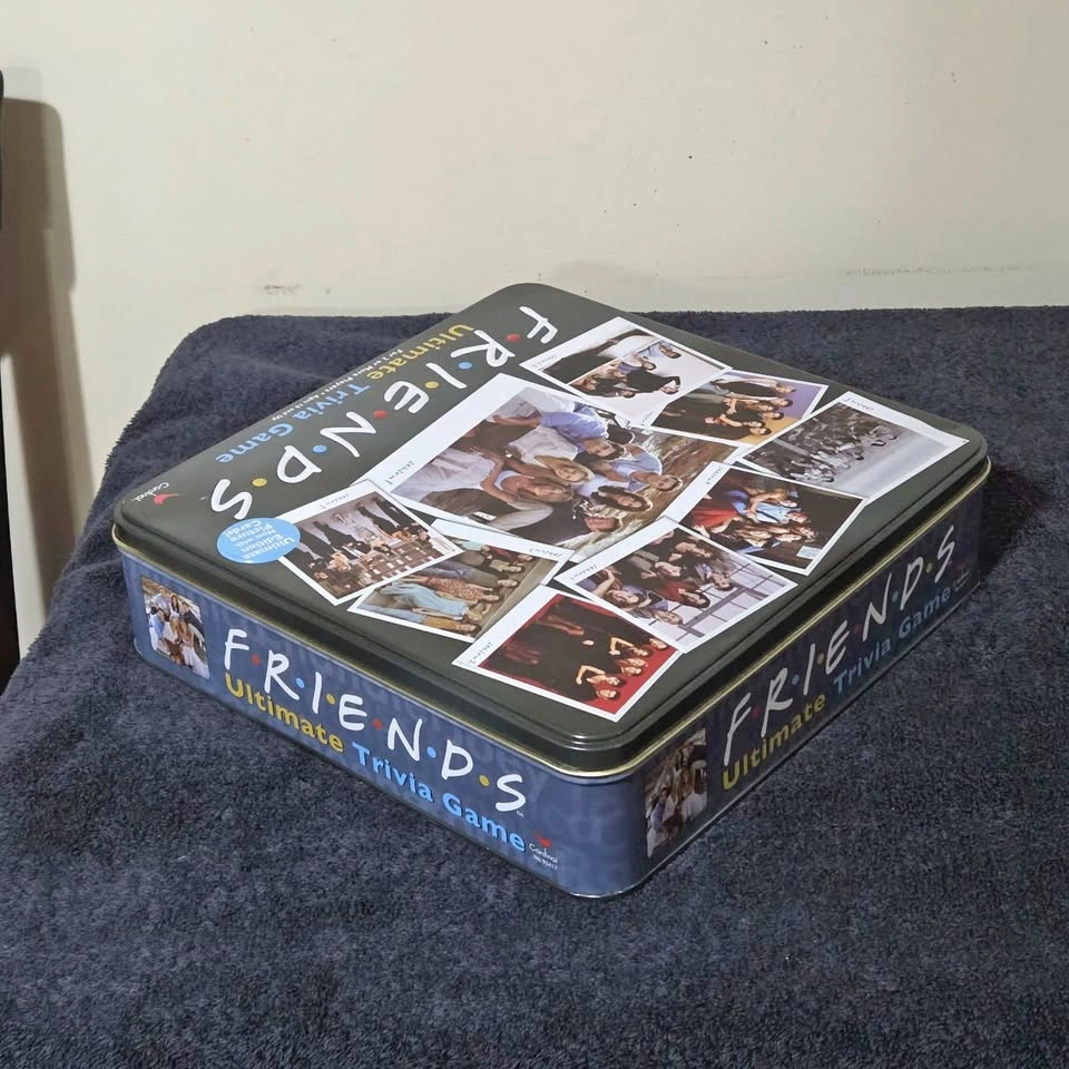 Friends Ultimate Trivia Game – Collector’s Tin Edition - photo 4
