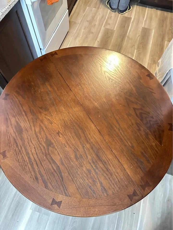 Expandable Round wood dinning table - photo 2