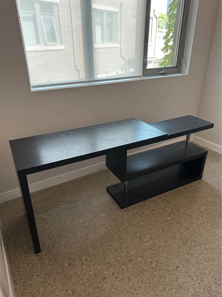Reversible L shape desk with built in book shelf - photo 4