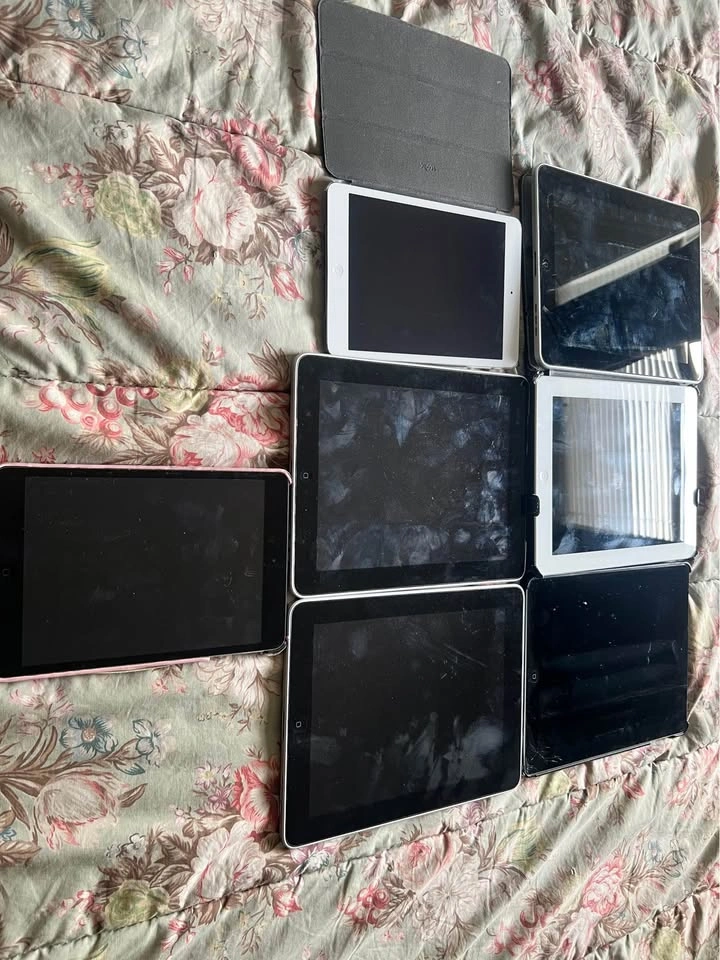 Lot of 7 Apple iPads - photo 2