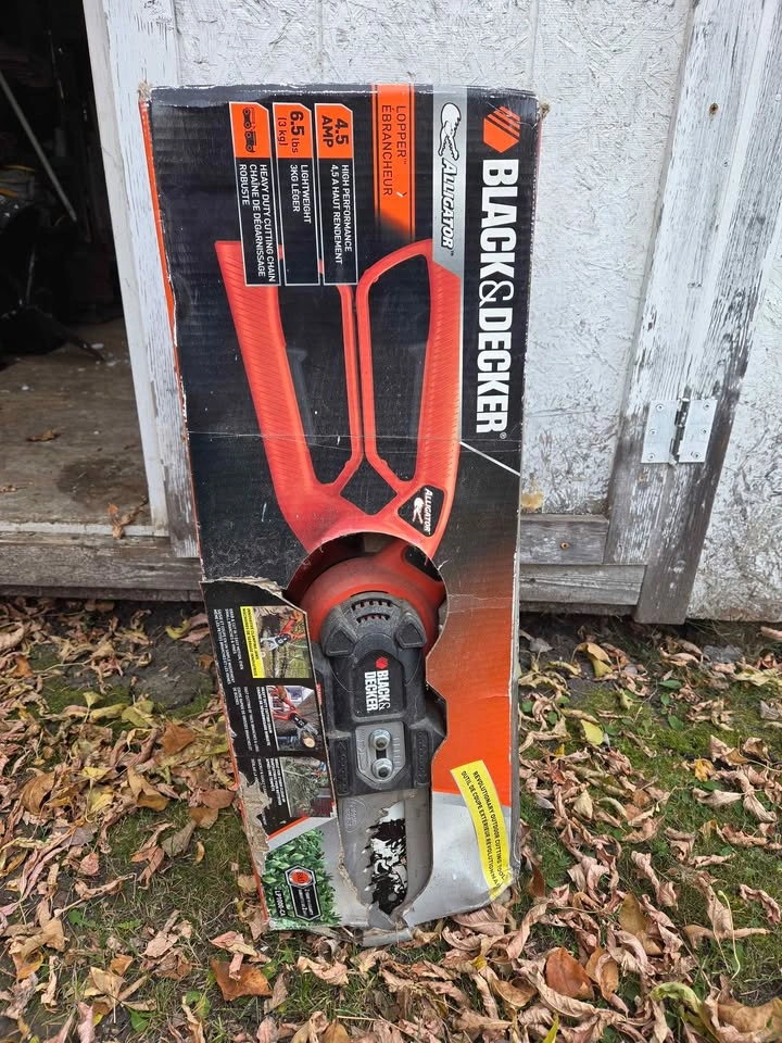 Carpenters tools - photo 2