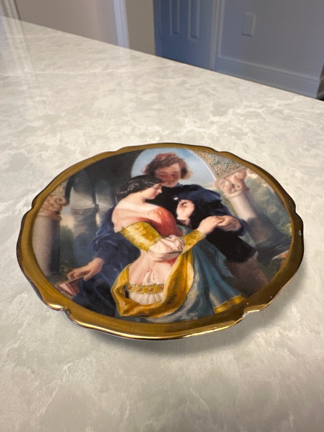 L'Étoile Porcelaine de Limoges (France) Saucer. 22K gold rim. - photo 2