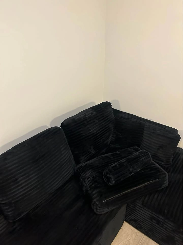 Kustas 2 Piece Upholstered Sectional - Black Corduroy - photo 4