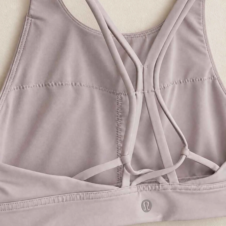 lululemon x Soulcycle Ride & Reflect Bra - Size 8 - photo 3