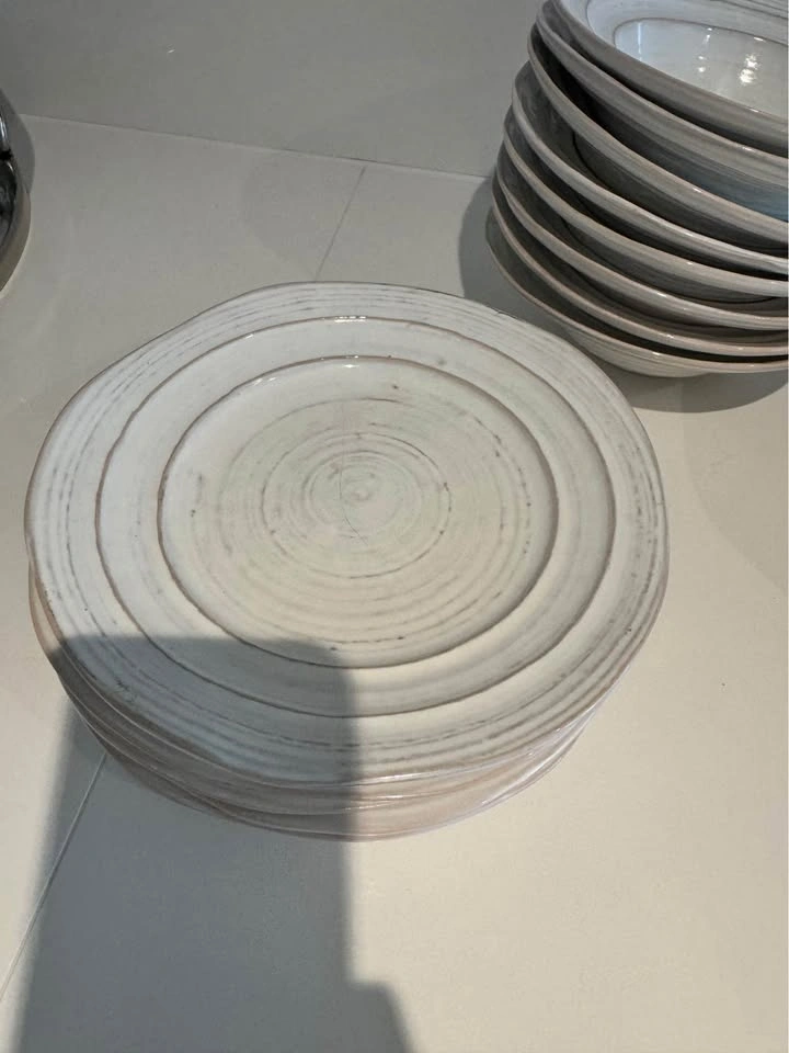 Urban Barn 18 Piece Dish set - photo 2