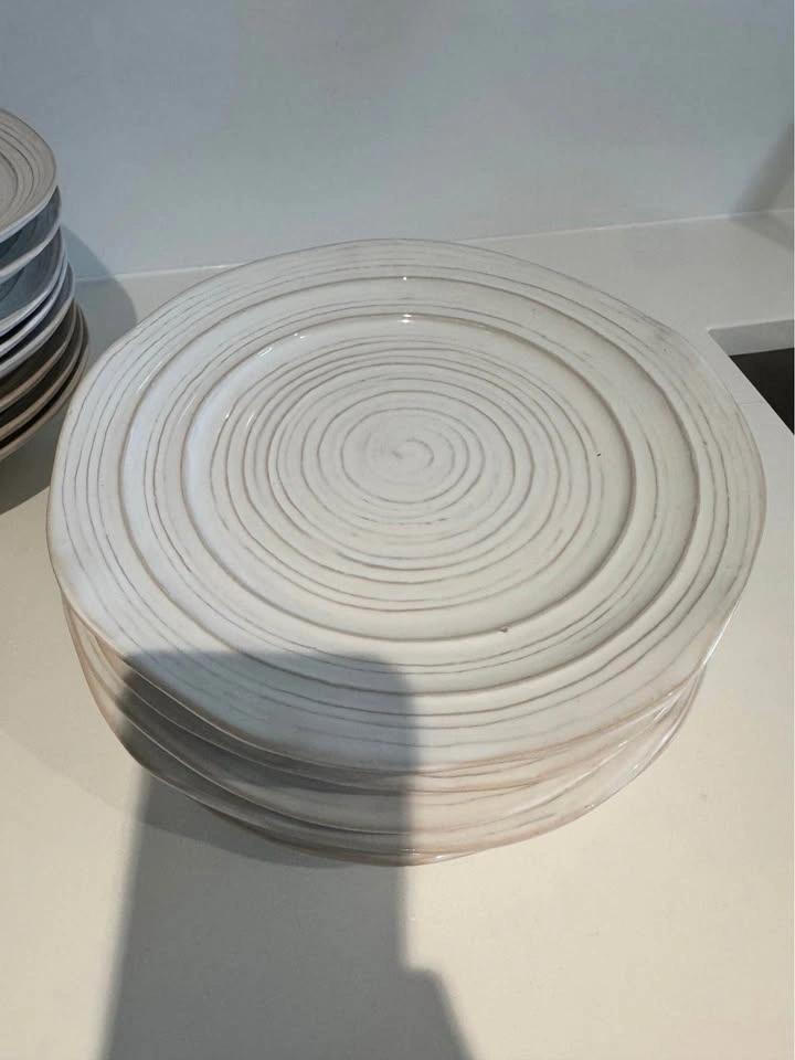 Urban Barn 18 Piece Dish set - photo 3
