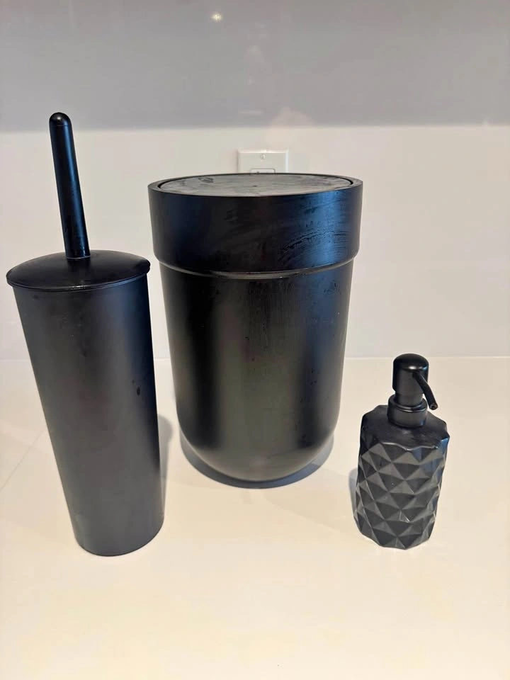 Matte black bathroom set, garbage with swing lid, soap dispenser