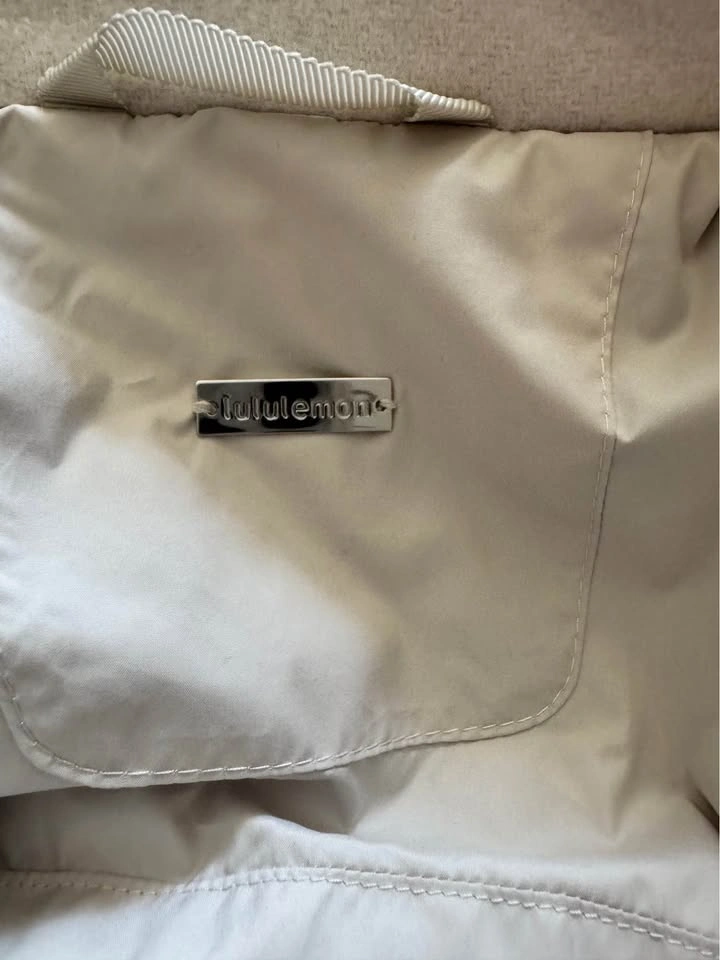 Lululemon Insulated Wool Shirt Jacket (Natural Ivory) – Size 12 - photo 4