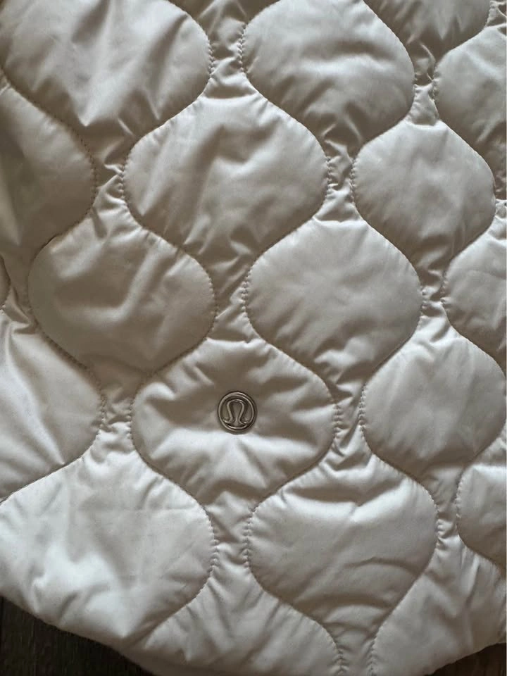 Lululemon Insulated Wool Shirt Jacket (Natural Ivory) – Size 12 - photo 5