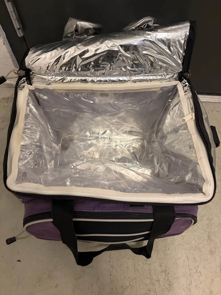 Soft sided insulated cooler - photo 3