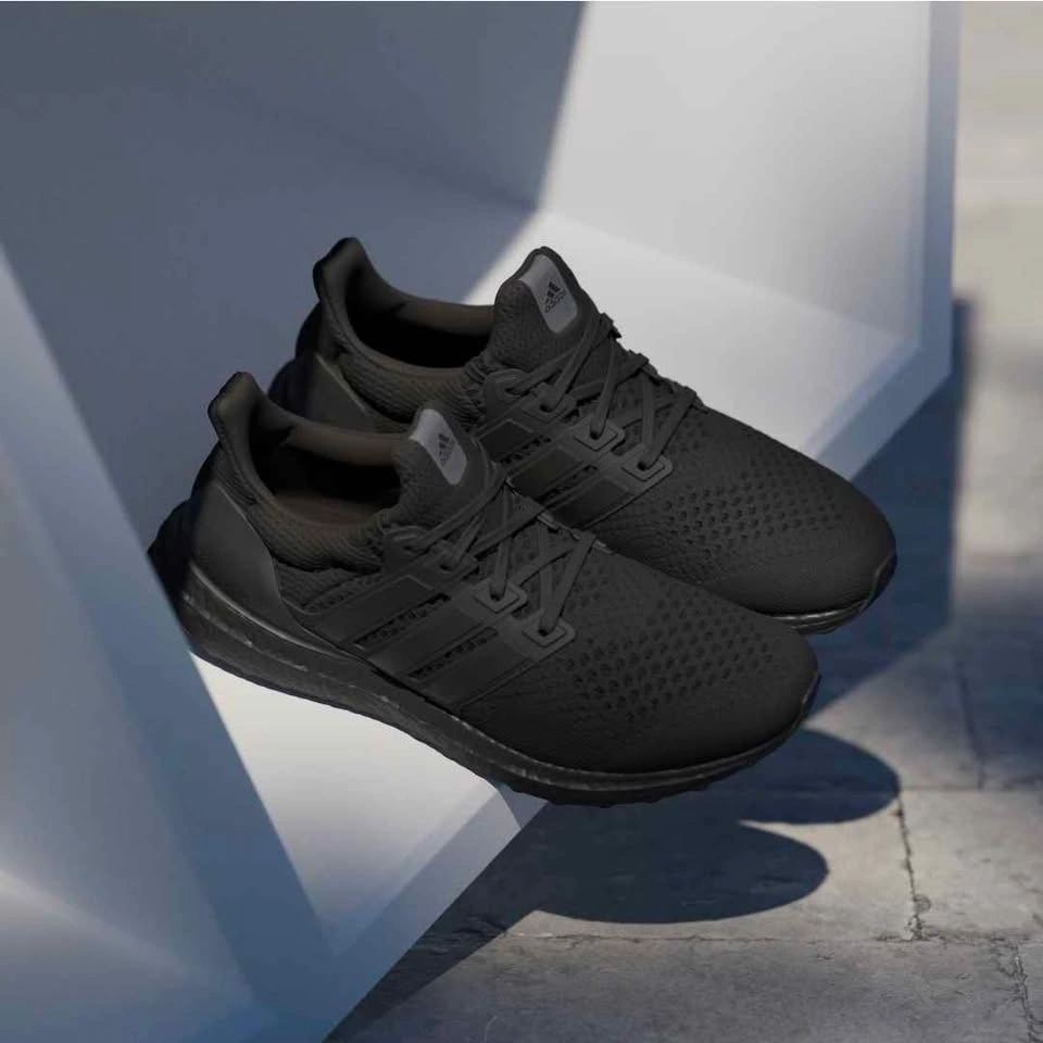 Women's 10.5 Adidas Ultra Boost 1.0 - photo 2