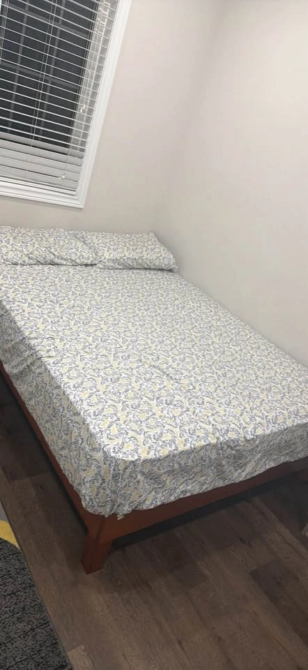 Wooden bed frame with mattress - photo 2