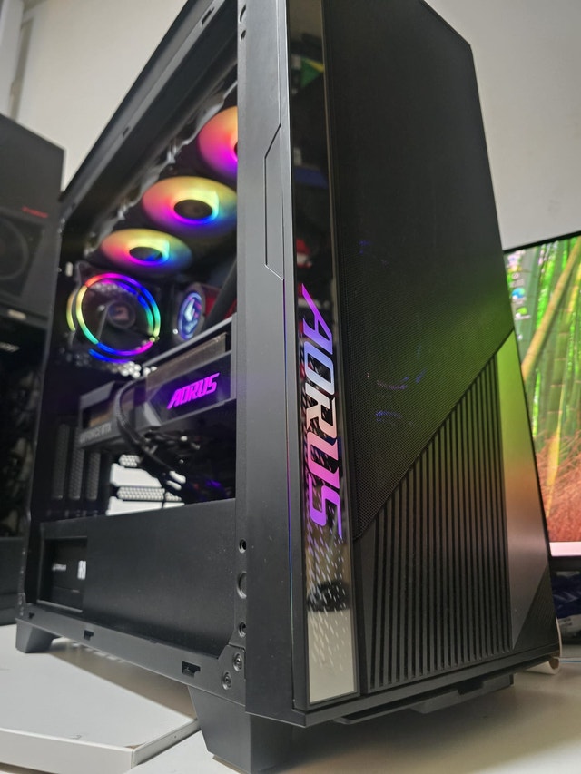 RTX 4070 Gaming PC - photo 3