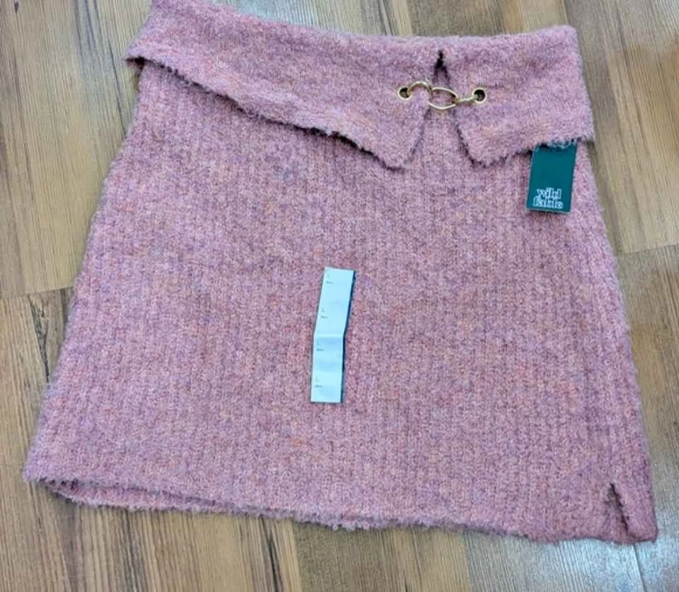 Brand new Wild Fable Pink Knit Skirt