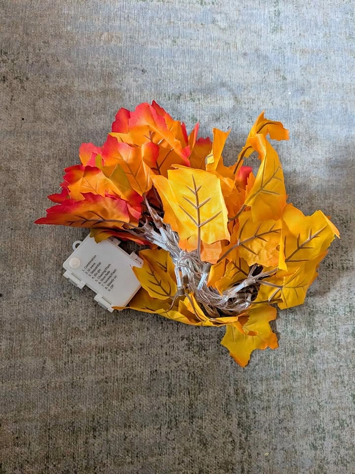 Brand new 18 feet Faux Autumn Maple Leaf Garland with 50 LEDs