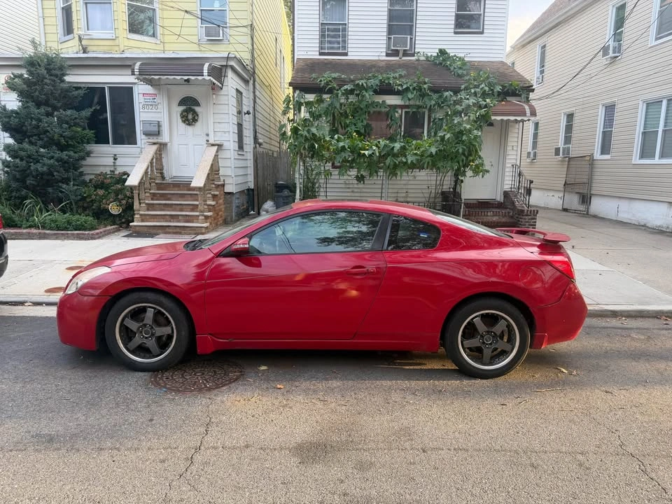 2009 Nissan Altima · 3.5 SE Sedan 4D - photo 2