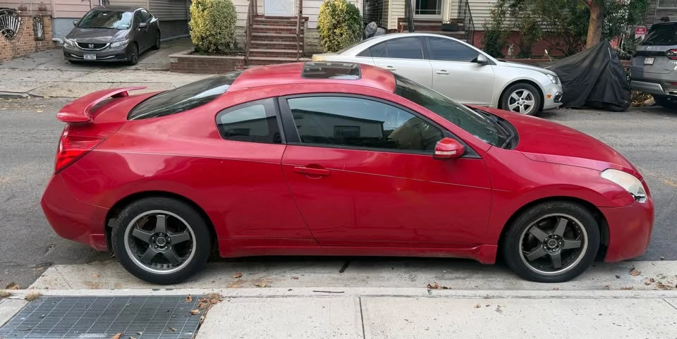 2009 Nissan Altima · 3.5 SE Sedan 4D - photo 5
