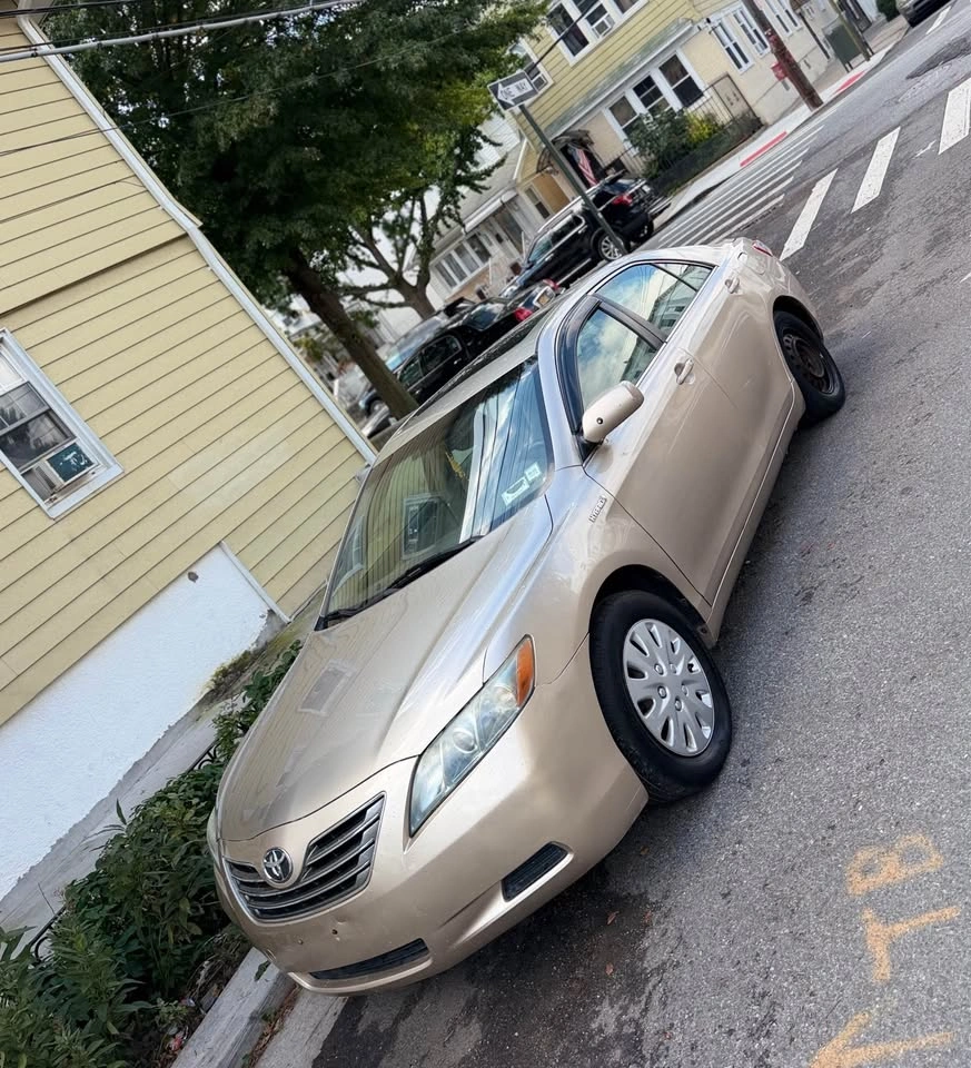 2007 Toyota Camry Hybrid SE Sedan 4D