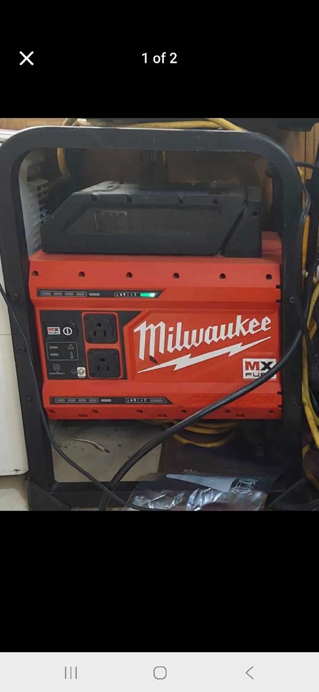 Milwaukee MX FUEL CARRY-ON Power Supply