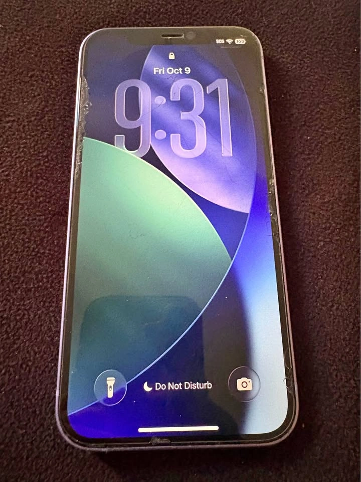 iPhone 12 (64GB)- UNLOCKED