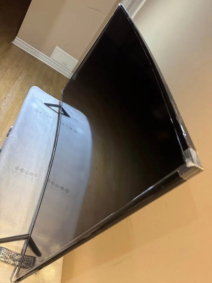 Samsung 55 Curved 4K UHD Smart TV with stand image indicator(7)