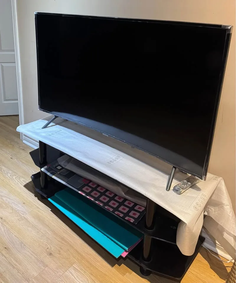 Samsung 55 Curved 4K UHD Smart TV with stand image indicator(9)