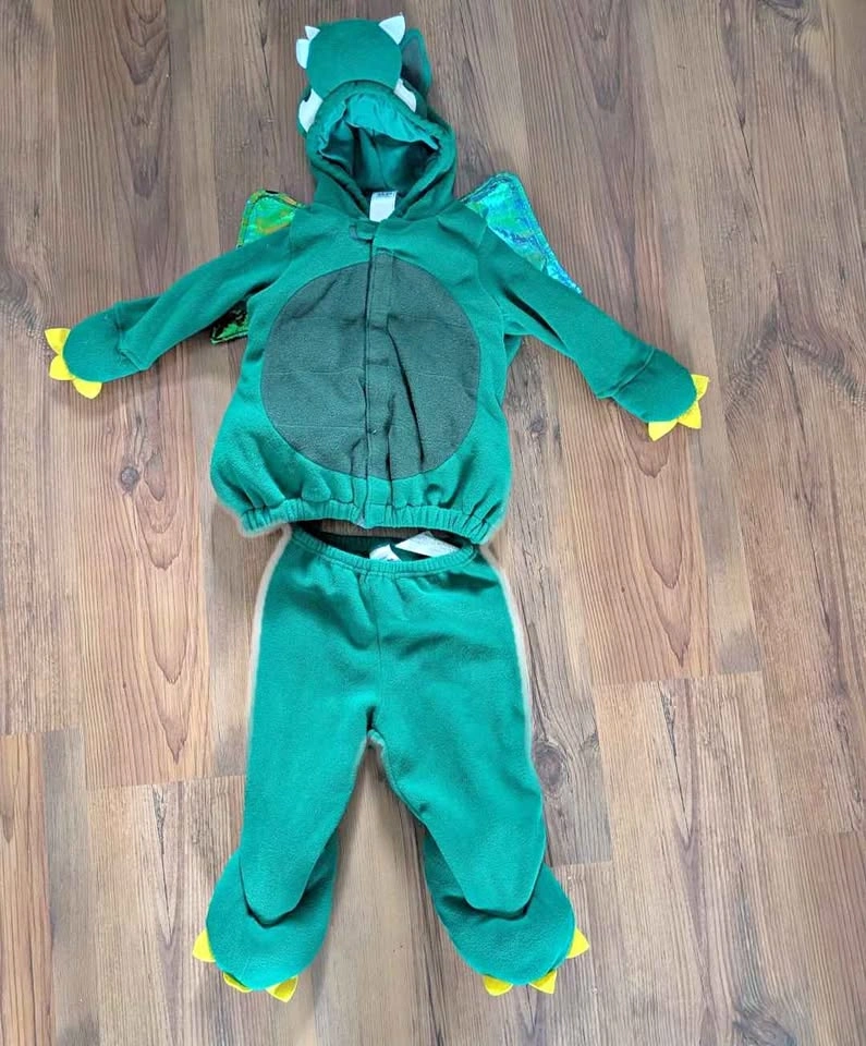 Old Navy Dinosaur/Dragon 2-Piece Fleece Costume (12-24m)