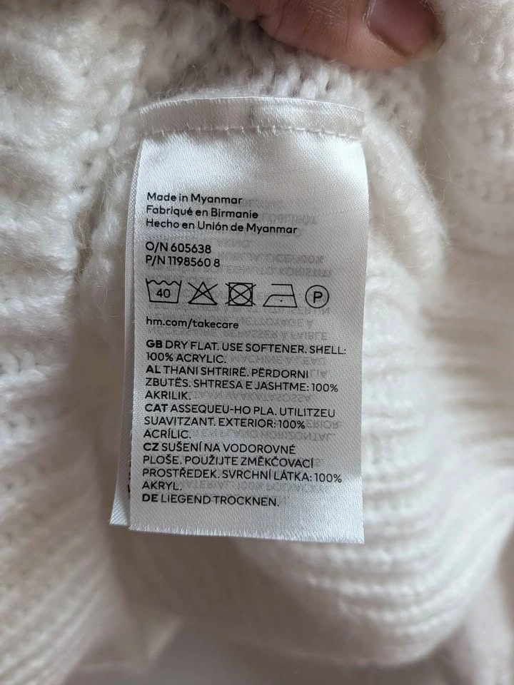 H&M Divided White Knit Sweater Size Small - photo 4