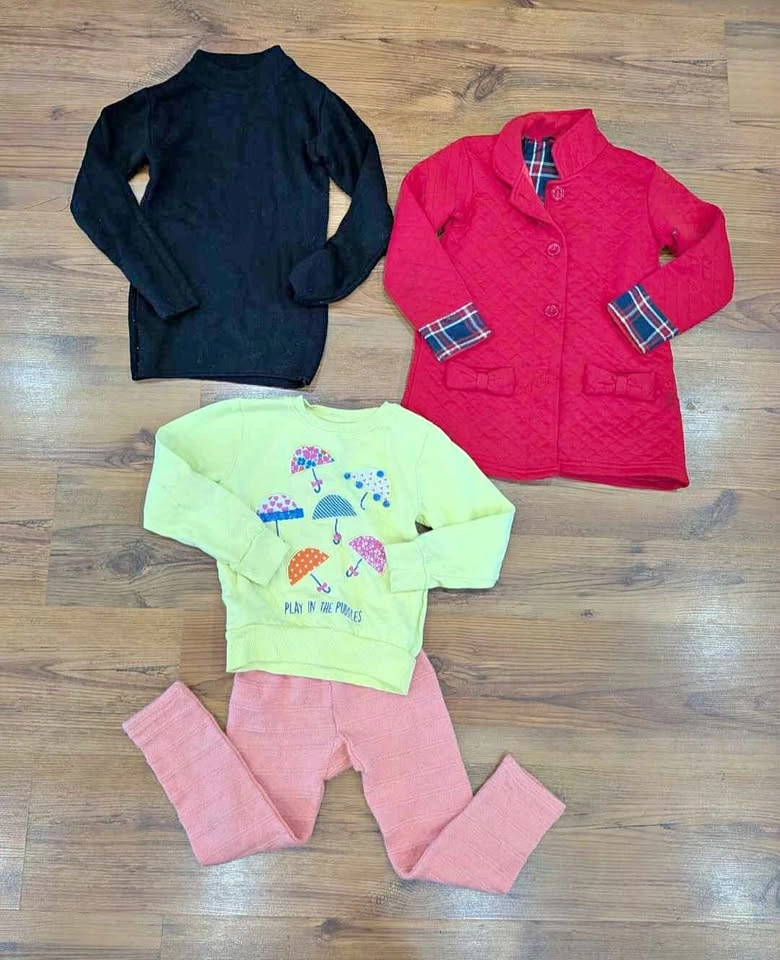 Lot of 4 girls sweatshirt, sweater, coat and warm leggings