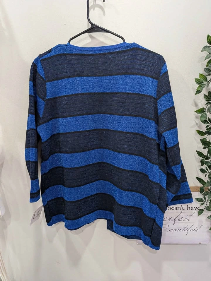 BNWT Alfred Dunner shimmery sweater top - photo 4