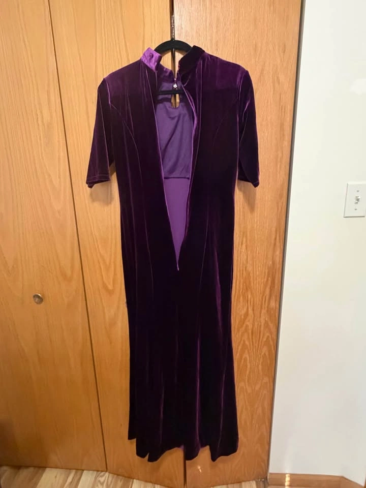 Dark Purple Velvet Evening Dress - Size M 6-8 - photo 2