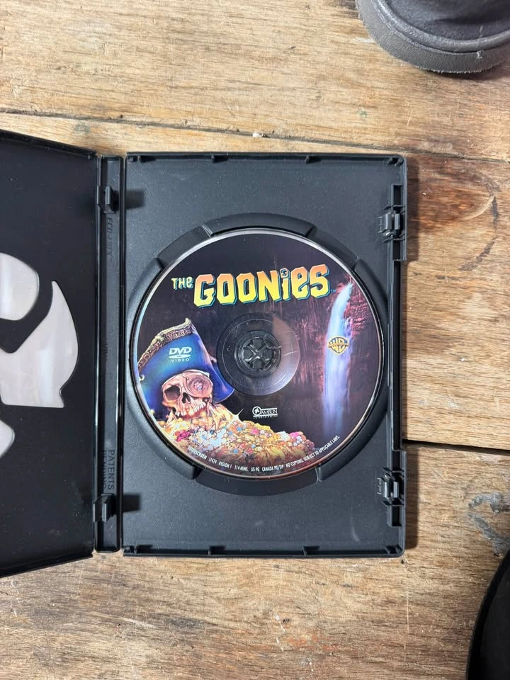 The Goonies DVD Warner Home Video - photo 2