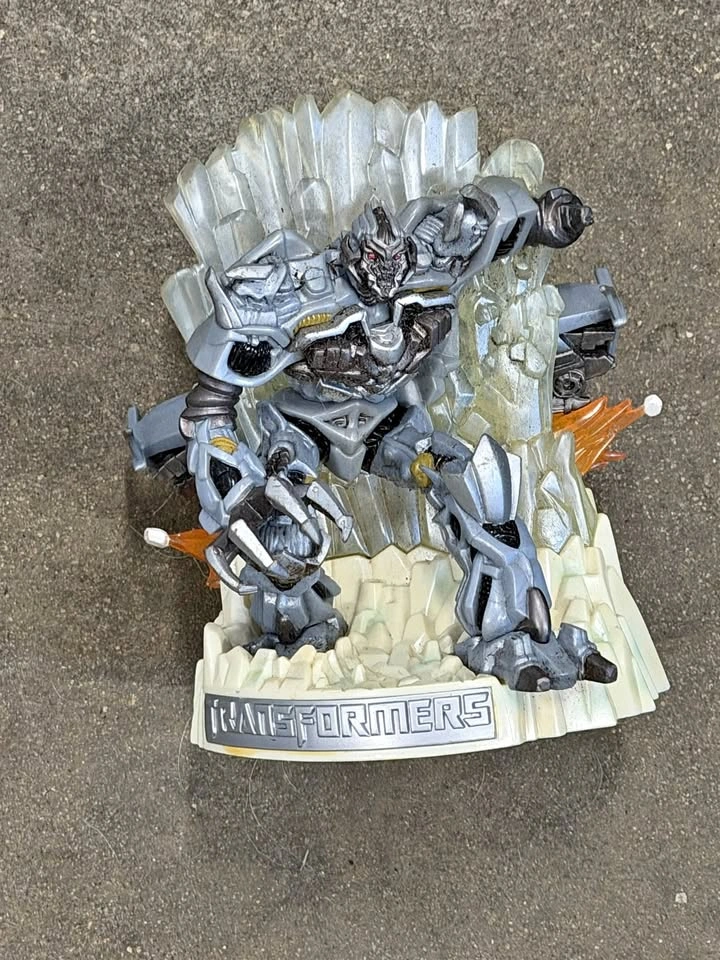 Hasbro 2007 Transformers Megatron Collectible Display Figurine