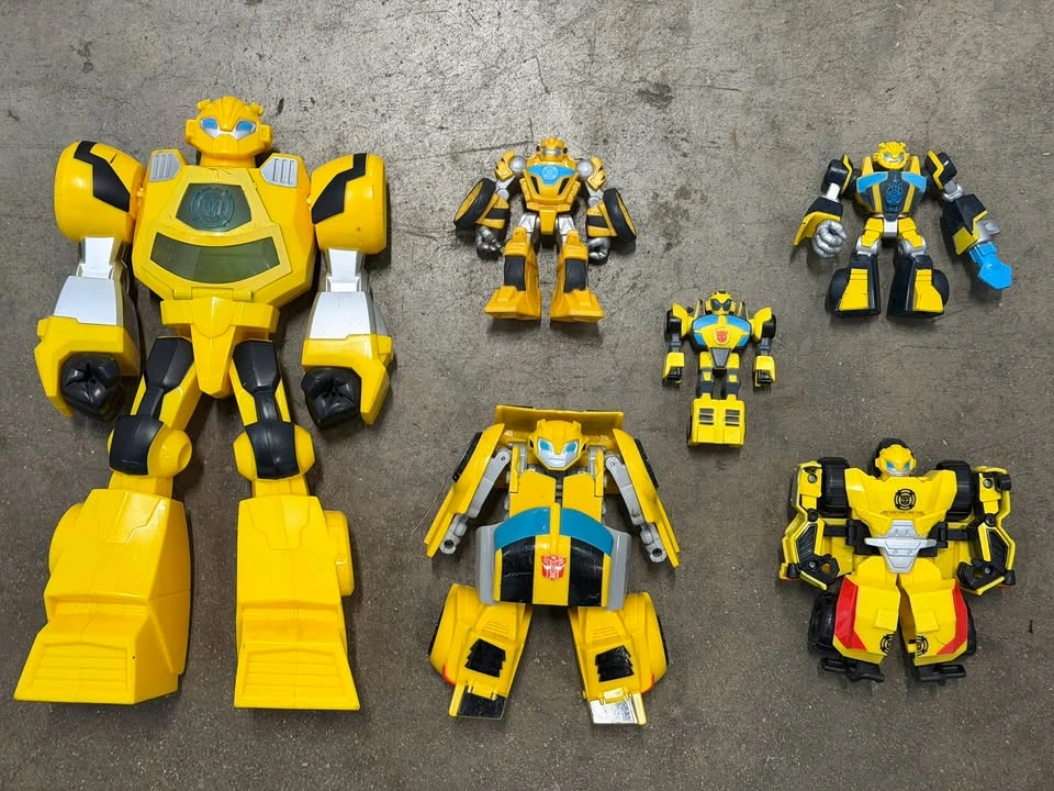 Transformers Bumblebee Action Figure Lot - photo 2