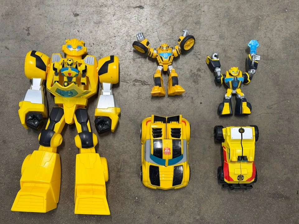 Transformers Bumblebee Action Figure Lot - photo 3